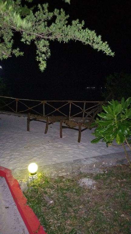 Zanzibar Rock Hotel Екстериор снимка